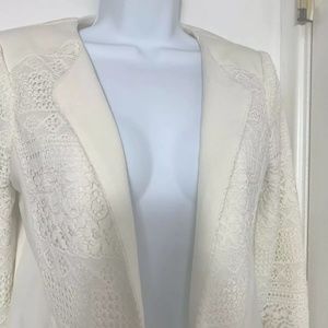 Elodie Woman's Blazer SZ S color Ivory long sleeve